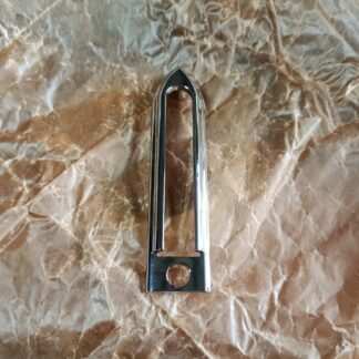 Základna ozdoby kapoty - ( loďička ) - GAZ Volha 21